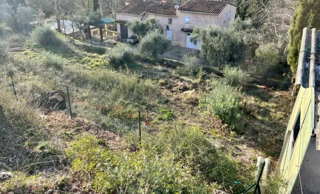 Construction en cours d'une villa à Bagnols en forêt , Saint-Raphaël, AB RENOV